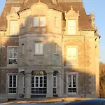 Magnifique Lumineux Dans Chateau Avec Piscine Apartament