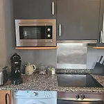 Magnifique Lumineux Dans Chateau Avec Piscine Apartament