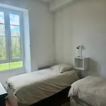 Magnifique Lumineux Dans Chateau Avec Piscine