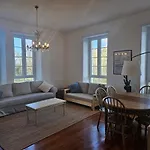 Magnifique Lumineux Dans Chateau Avec Piscine * Escos