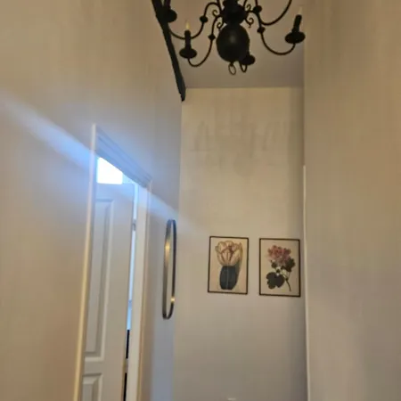 Magnifique Lumineux Dans Chateau Avec Piscine Escos